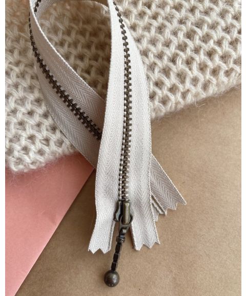 Glidelås PetiteKnit Sand 23cm/4mm